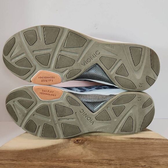 Vionic 335 Neptune Women's Sneakers Size 11 Gray Leopard Print Training Walking - Picture 8 of 10